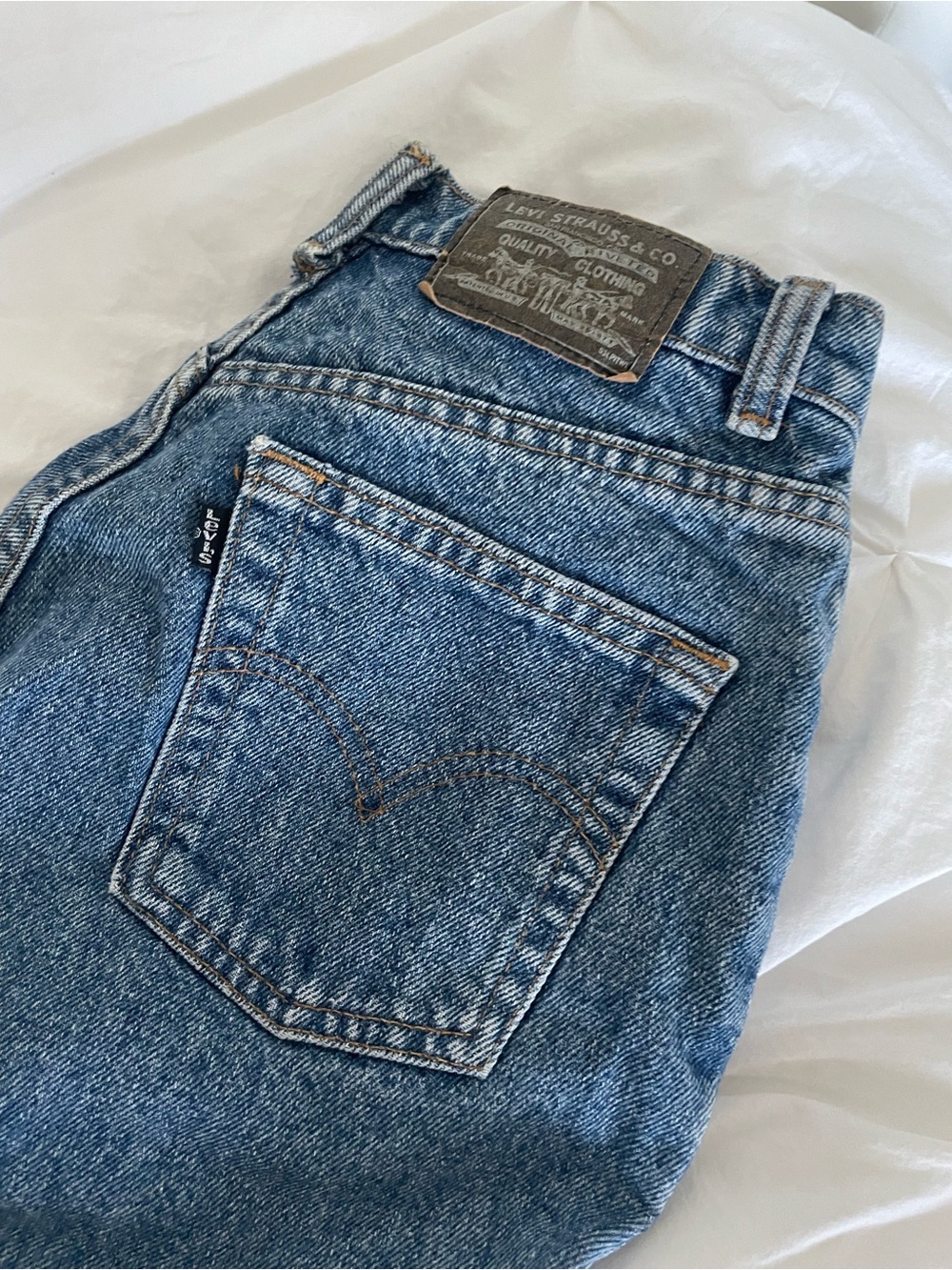 Levi's Women’s Blue Denim Jeans - Classic Back Pocket Style